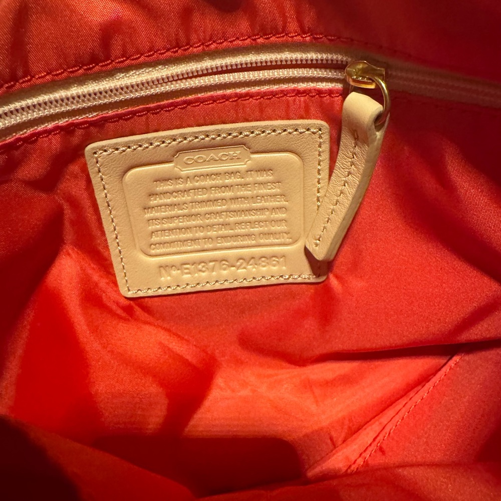 Coach Signature Swingpack Crossbody Bag - Picture 7 of 9